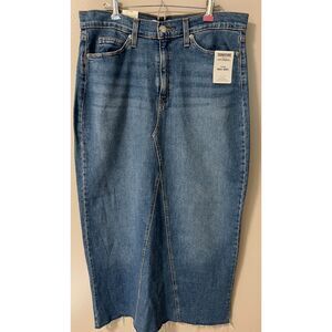 NWT Signature by Levi Strauss Heritage Maxi Denim Skirt. Size 10.
